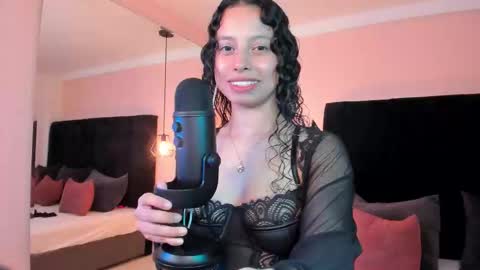 Snapshot of selene_rousse chatting on October 10, 2025, 3:16 am Selene Rousse online show from October 10, 2025, 3:16 am