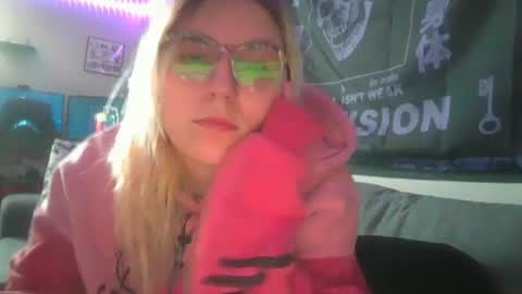 Selene online show from January 29, 2025, 5:13 pm