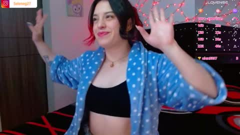 Selene G  online show from November 28, 2025, 6:38 am