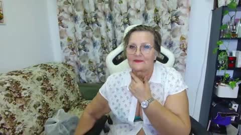 Snapshot of selenna57 chatting on January 13, 2025, 7:31 pm Selenna online show from January 13, 2025, 7:31 pm