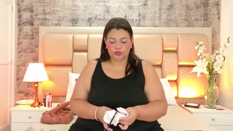 Snapshot of selennacooper chatting on December 2, 2025, 11:48 am Selenna Cooper online show from December 2, 2025, 11:48 am