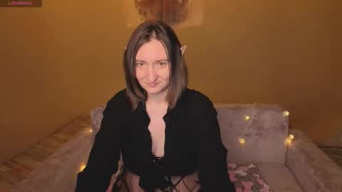 selestiasonata online show from March 19, 2026, 2:04 am