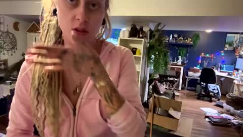 Snapshot of self_taught_dawn chatting on October 8, 2025, 10:29 pm Dawn online show from October 8, 2025, 10:29 pm