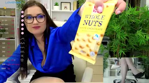 Snapshot of selinesole_ chatting on March 10, 2025, 8:12 pm Seline online show from March 10, 2025, 8:12 pm