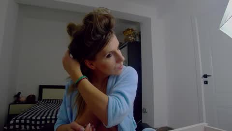 Snapshot of sellena_angels chatting on February 11, 2026, 4:45 pm sellena_angels online show from February 11, 2026, 4:45 pm