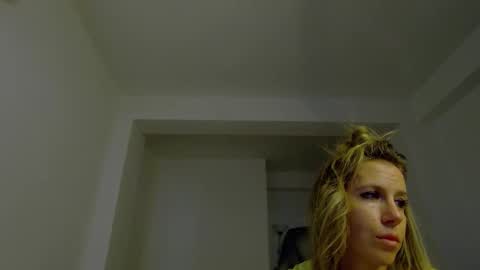 Snapshot of sellena_angels chatting on March 8, 2026, 1:15 pm sellena_angels online show from March 8, 2026, 1:15 pm
