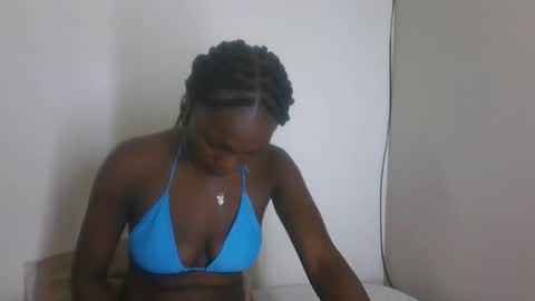 Snapshot of sellinprinces chatting on January 8, 2026, 1:46 pm sellinprinces online show from January 8, 2026, 1:46 pm