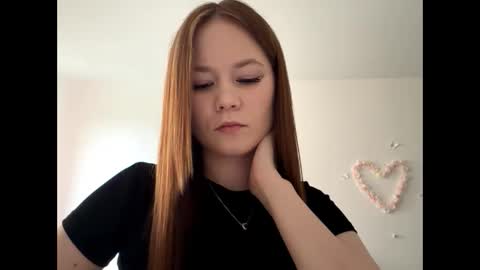 Lily online show from June 5, 2026, 6:31 am