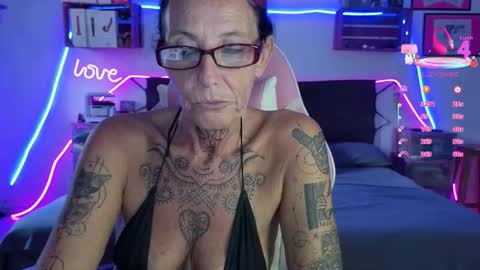 Selvaggia Del Caribe online show from May 18, 2026, 6:14 pm