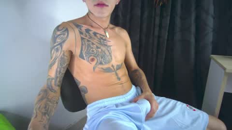 sem_alas online show from May 18, 2026, 4:07 am