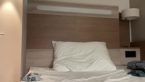 Snapshot of semi40 chatting on February 14, 2025, 6:40 pm semi40 online show from February 14, 2025, 6:40 pm