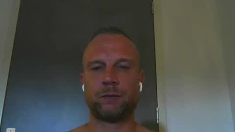 Snapshot of sence08 chatting on October 27, 2025, 11:47 am sence08 online show from October 27, 2025, 11:47 am