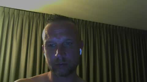 Snapshot of sence08 chatting on March 6, 2026, 11:34 pm sence08 online show from March 6, 2026, 11:34 pm