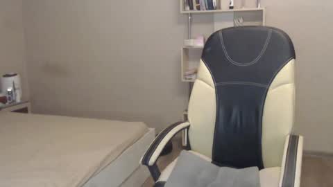 Snapshot of sensetive_mary chatting on December 6, 2024, 2:49 pm Mary Cherry online show from December 6, 2024, 2:49 pm