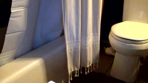 Snapshot of sensisubcei chatting on December 2, 2024, 7:36 am sensiswitch online show from December 2, 2024, 7:36 am