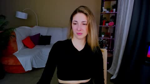 Snapshot of sensitiveheartt chatting on March 10, 2026, 8:14 pm sensitiveheartt online show from March 10, 2026, 8:14 pm