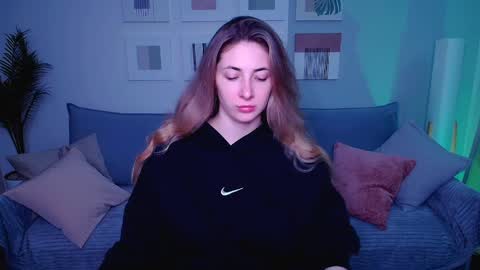 Snapshot of sensitiveheartt chatting on April 8, 2026, 11:32 am sensitiveheartt online show from April 8, 2026, 11:32 am