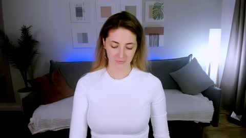 Snapshot of sensitiveheartt chatting on April 13, 2026, 8:14 pm sensitiveheartt online show from April 13, 2026, 8:14 pm