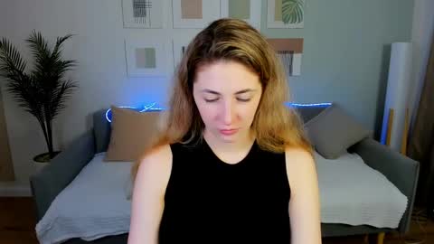 Snapshot of sensitiveheartt chatting on April 19, 2026, 7:16 pm sensitiveheartt online show from April 19, 2026, 7:16 pm