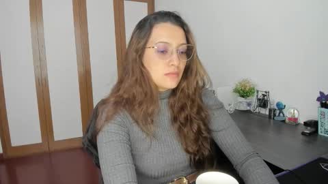 Snapshot of sensual__lady chatting on September 23, 2025, 6:11 pm Samantha - online show from September 23, 2025, 6:11 pm