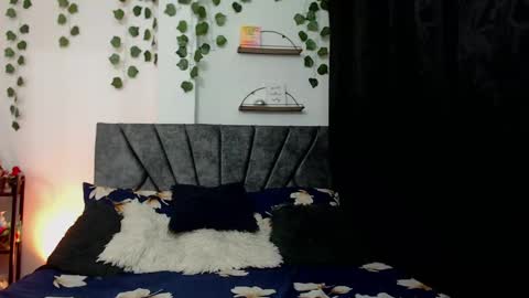 Camille and sophie online show from January 23, 2025, 3:26 am