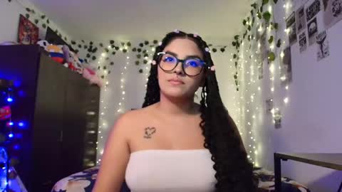 Snapshot of sensual_flame chatting on January 16, 2026, 1:53 am Camille and sophie online show from January 16, 2026, 1:53 am