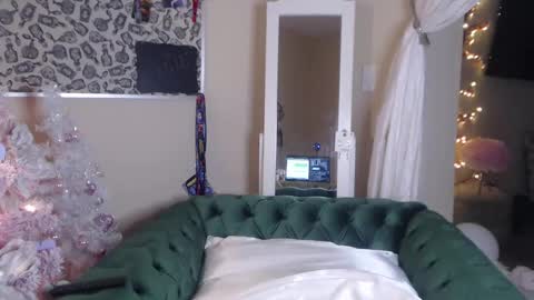 V online show from February 20, 2025, 11:32 pm