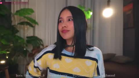 Snapshot of sensualcherry_ chatting on November 15, 2025, 1:03 am Maria- OF sensual bee online show from November 15, 2025, 1:03 am