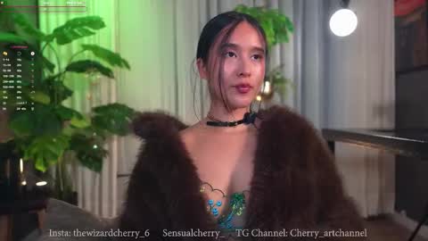 Snapshot of sensualcherry_ chatting on November 27, 2025, 12:13 am Maria- OF sensual bee online show from November 27, 2025, 12:13 am