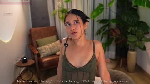 Snapshot of sensualcherry_ chatting on March 9, 2026, 12:47 am Maria- OF sensual bee online show from March 9, 2026, 12:47 am