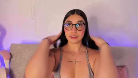 Snapshot of sensualhaven_ chatting on March 4, 2025, 3:00 am sensualhaven_ online show from March 4, 2025, 3:00 am