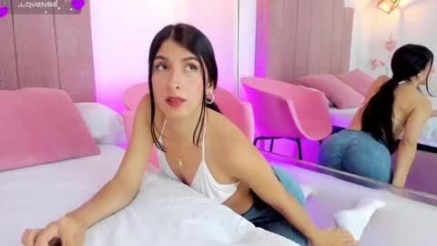 Jeen  online show from October 15, 2025, 8:09 pm