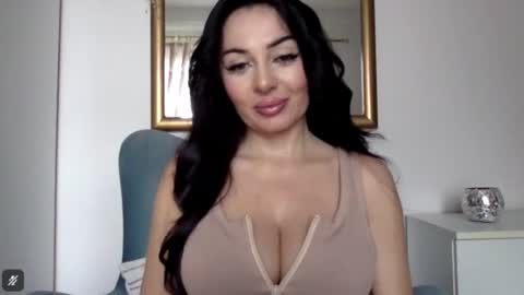 Snapshot of sensuallstella chatting on November 28, 2025, 8:17 am sensuallstella online show from November 28, 2025, 8:17 am