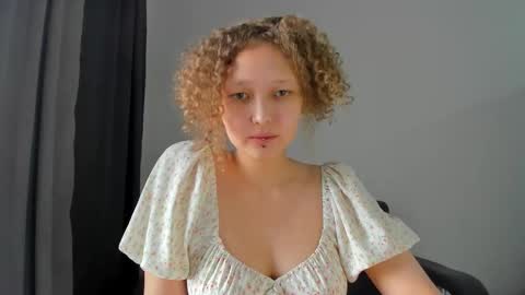Snapshot of senya_sol chatting on February 6, 2026, 8:51 am senya_sol online show from February 6, 2026, 8:51 am