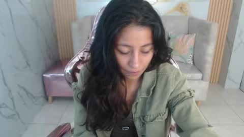 Snapshot of serabella_s chatting on December 16, 2025, 1:05 pm serabella_s online show from December 16, 2025, 1:05 pm