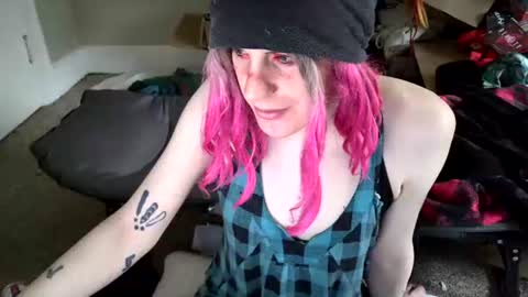 Snapshot of seraph_of_norns chatting on May 16, 2026, 4:50 pm F A E online show from May 16, 2026, 4:50 pm