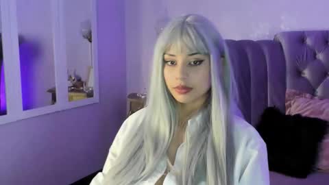 Snapshot of seren_bleck chatting on September 17, 2025, 3:19 am Seren Follow me online show from September 17, 2025, 3:19 am