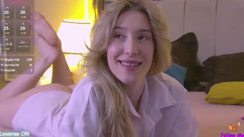 Snapshot of serena_bennet chatting on January 5, 2026, 5:27 pm Serena online show from January 5, 2026, 5:27 pm