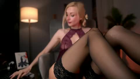 Snapshot of serenagrant chatting on April 14, 2026, 1:55 am SerenaGrant online show from April 14, 2026, 1:55 am