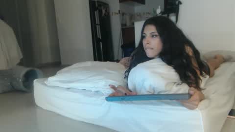 Snapshot of serenaroussee chatting on December 15, 2025, 2:16 am sararoussee online show from December 15, 2025, 2:16 am