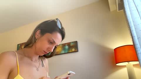 serenityroseee online show from May 25, 2026, 6:47 pm