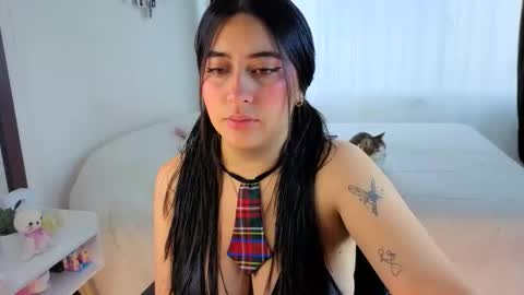 Serenna Cruz online show from October 31, 2025, 2:18 pm