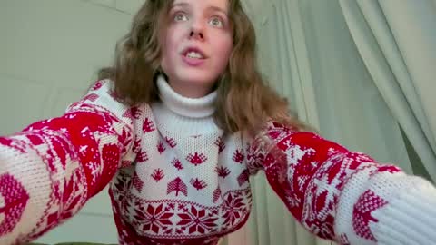 Snapshot of sereta_fin chatting on December 13, 2024, 1:44 pm Hey Guys and Girls non-binary personalities Im Sereta online show from December 13, 2024, 1:44 pm