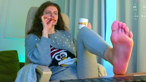 Snapshot of sereta_fin chatting on December 14, 2024, 10:56 am Hey Guys and Girls non-binary personalities Im Sereta online show from December 14, 2024, 10:56 am