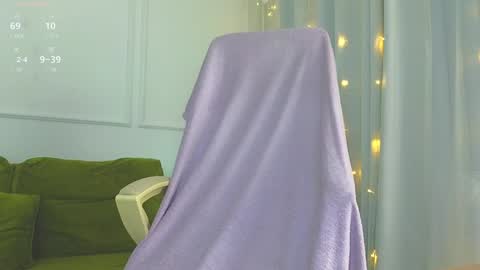 Snapshot of sereta_fin chatting on December 17, 2024, 1:27 pm Hey Guys and Girls non-binary personalities Im Sereta online show from December 17, 2024, 1:27 pm