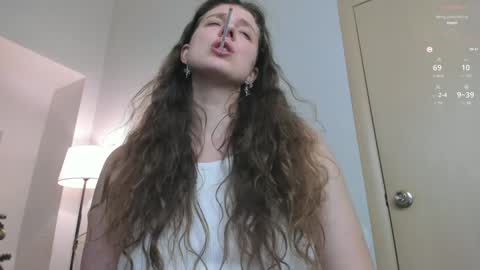 Snapshot of sereta_fin chatting on December 28, 2024, 1:49 pm Hey Guys and Girls non-binary personalities Im Sereta online show from December 28, 2024, 1:49 pm