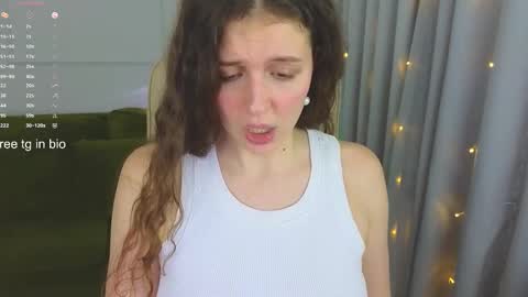 Snapshot of sereta_fin chatting on March 7, 2025, 5:06 pm Hey Guys and Girls non-binary personalities Im Sereta online show from March 7, 2025, 5:06 pm