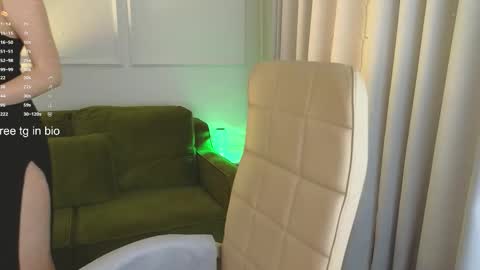 Snapshot of sereta_fin chatting on March 9, 2025, 3:38 pm Hey Guys and Girls non-binary personalities Im Sereta online show from March 9, 2025, 3:38 pm