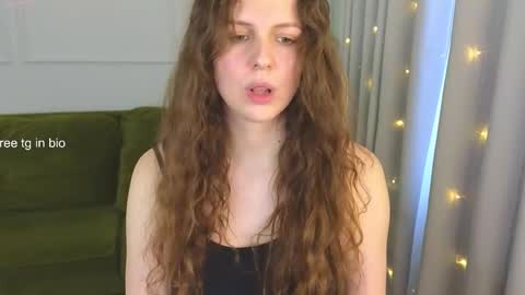 Snapshot of sereta_fin chatting on March 10, 2025, 10:37 am Hey Guys and Girls non-binary personalities Im Sereta online show from March 10, 2025, 10:37 am