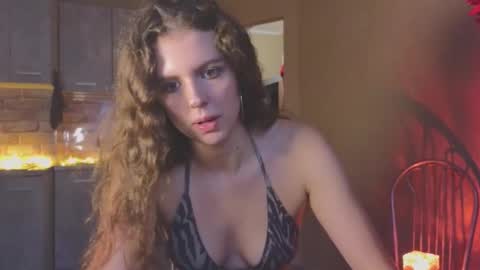 Snapshot of sereta_fin chatting on November 7, 2025, 10:59 am Hey Guys and Girls non-binary personalities Im Sereta online show from November 7, 2025, 10:59 am